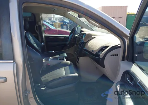 2014 Chrysler Town & Country Touring from USA, damaged, VIN 2C4RC1BG7ER211014